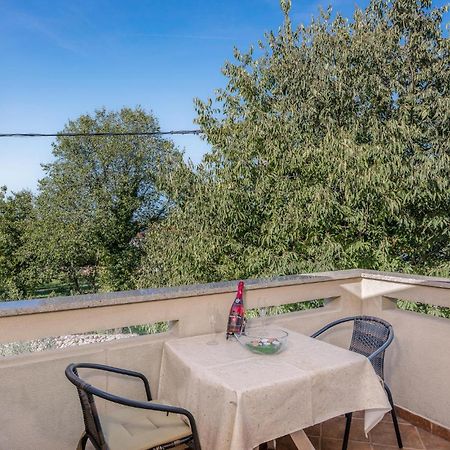 Cozy Apartment In Malinska Dubasnica With Wifi Exterior photo